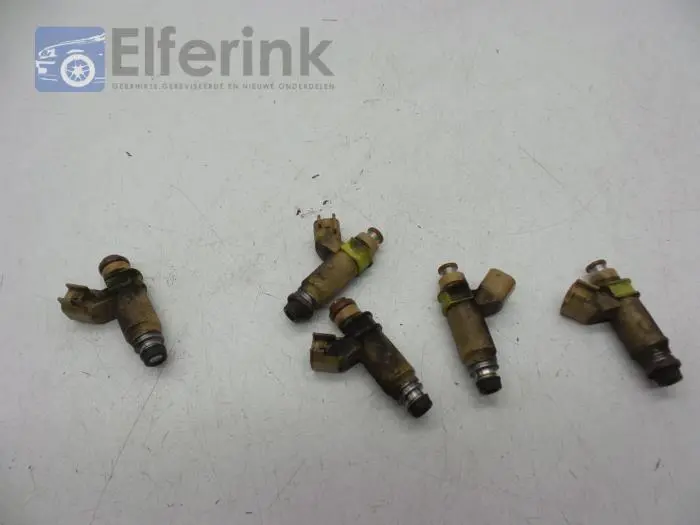Injector (petrol injection) Volvo S40/V40