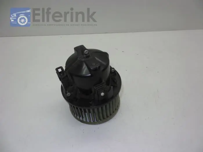 Heating and ventilation fan motor Volvo S80