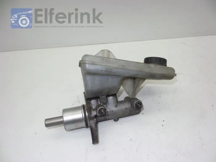 Master cylinder Opel Vivaro