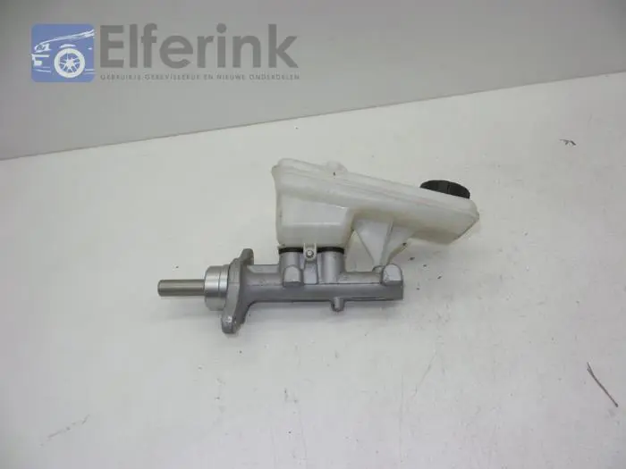 Master cylinder Opel Vivaro