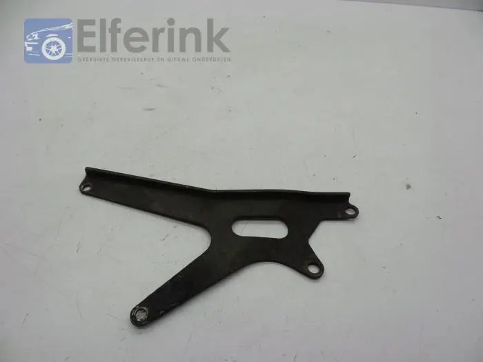 Exhaust bracket Saab 900