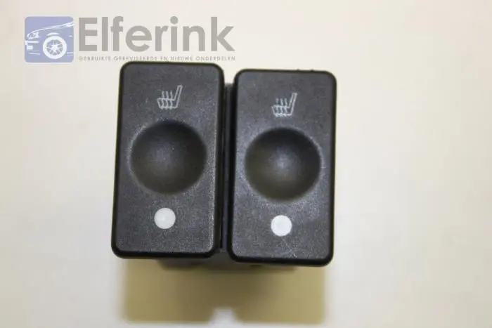 Seat heating switch Volvo 4-Serie