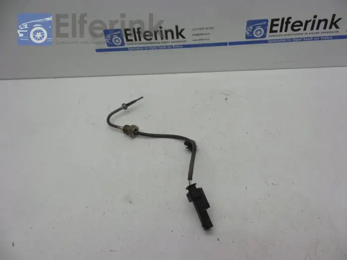 Exhaust heat sensor Opel Insignia