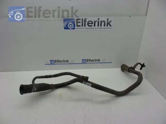 Fuel tank filler pipe Opel Adam