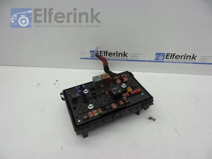 Fuse box Opel Ampera