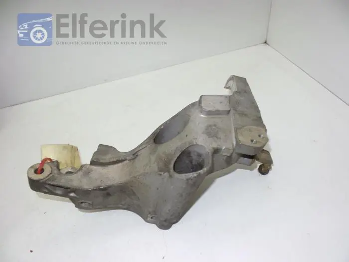 Engine mount Saab 9-5