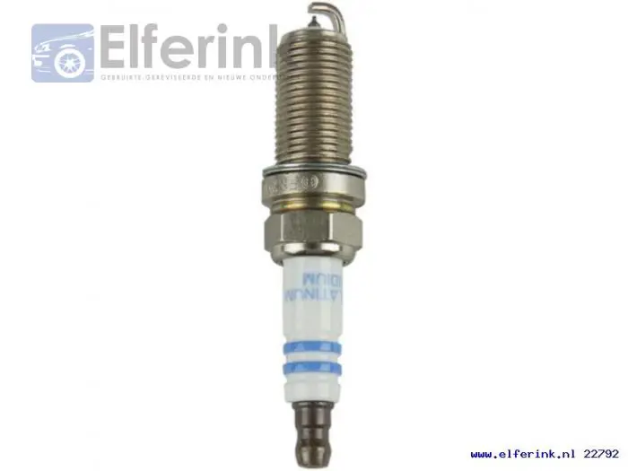 Spark plug Volvo V70