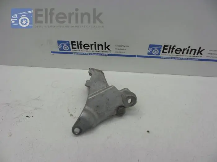 Engine mount Volvo V40