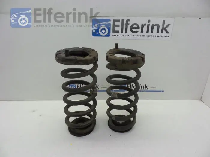 Rear coil spring Opel Insignia