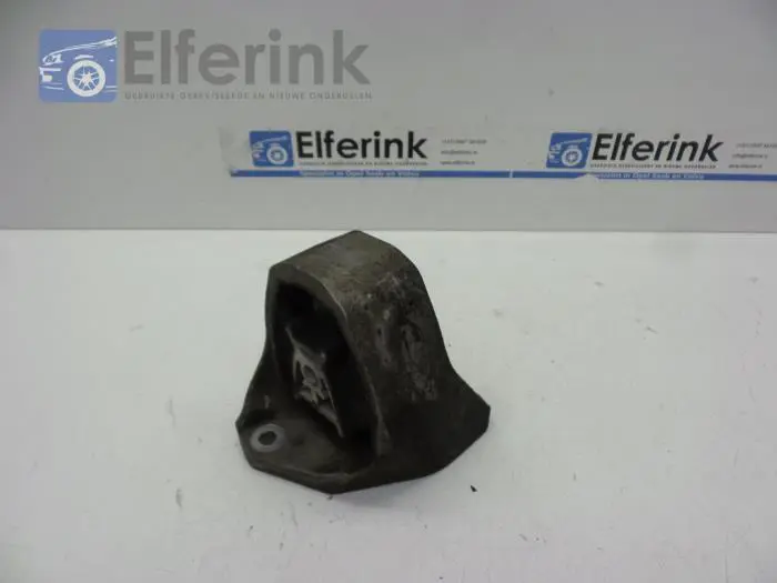 Engine mount Volvo S90