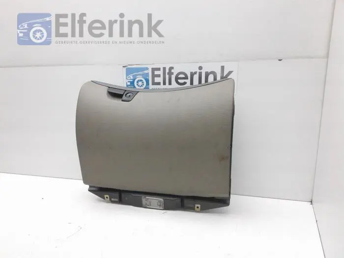 Glovebox Volvo S60