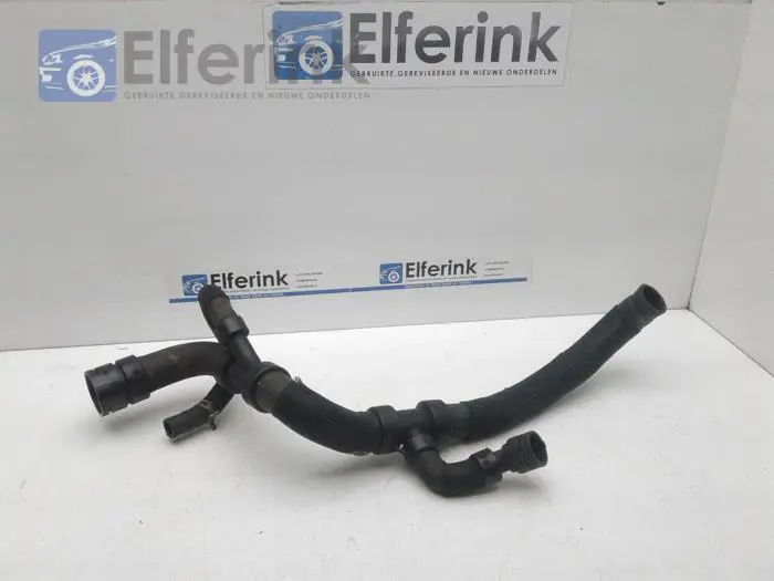 Radiator hose Volvo XC70