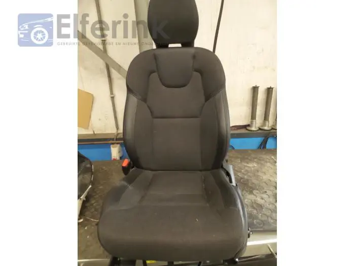 Seat, left Volvo V90