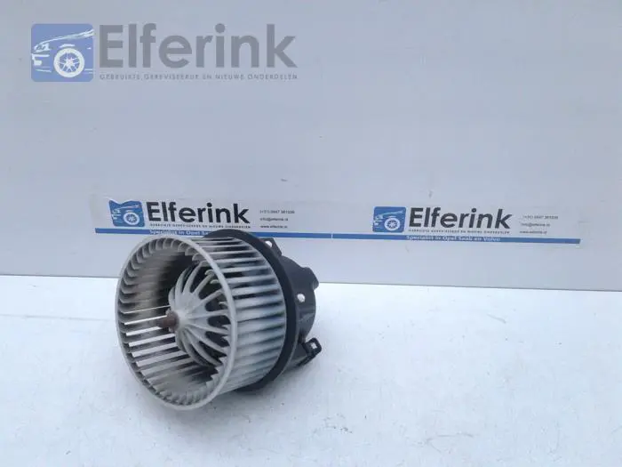 Heating and ventilation fan motor Volvo XC70