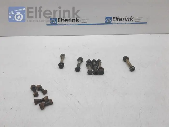 Set of bolts Volvo 2-Serie