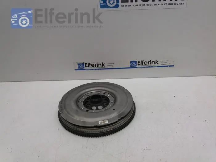 Flywheel Lynk & Co 01