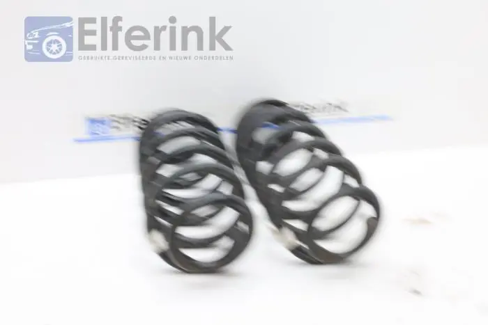 Rear coil spring Lynk & Co 01