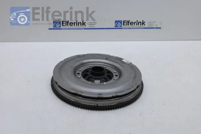 Flywheel Lynk & Co 01