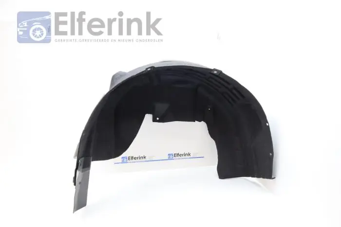 Wheel arch liner Lynk & Co 01