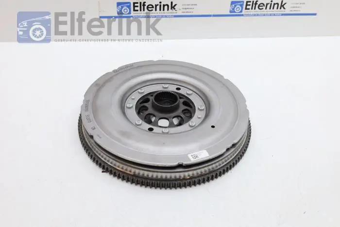 Flywheel Lynk & Co 01