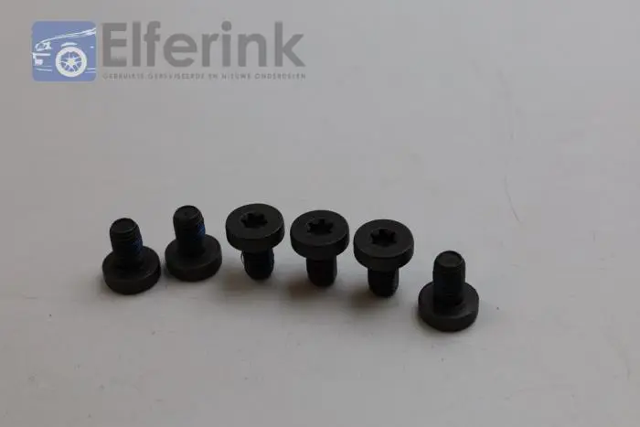 Set of bolts Volvo V90