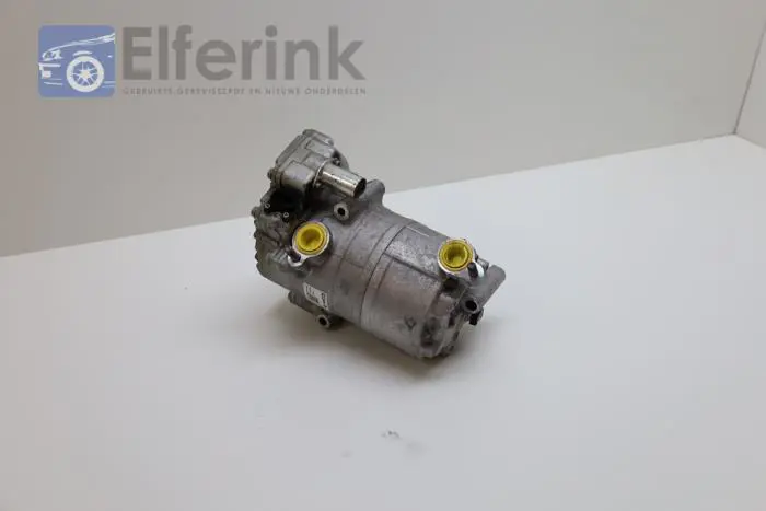 Air conditioning pump Lynk & Co 01