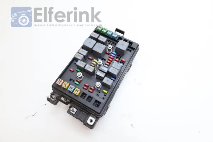 Fuse box Saab 9-7