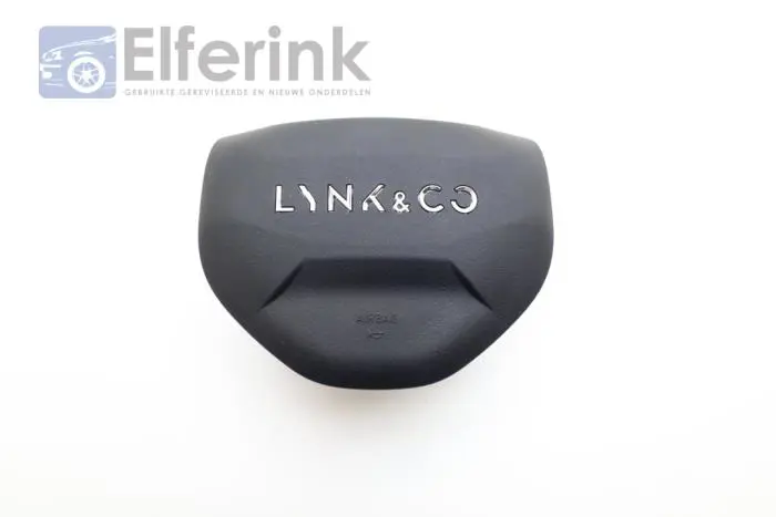 Left airbag (steering wheel) Lynk & Co 01
