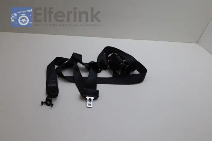 Front seatbelt, right Lynk & Co 01