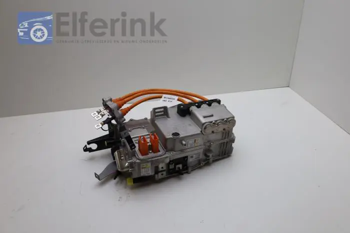 Inverter (Hybrid) Lynk & Co 01