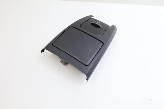 Cover, miscellaneous Volvo V70