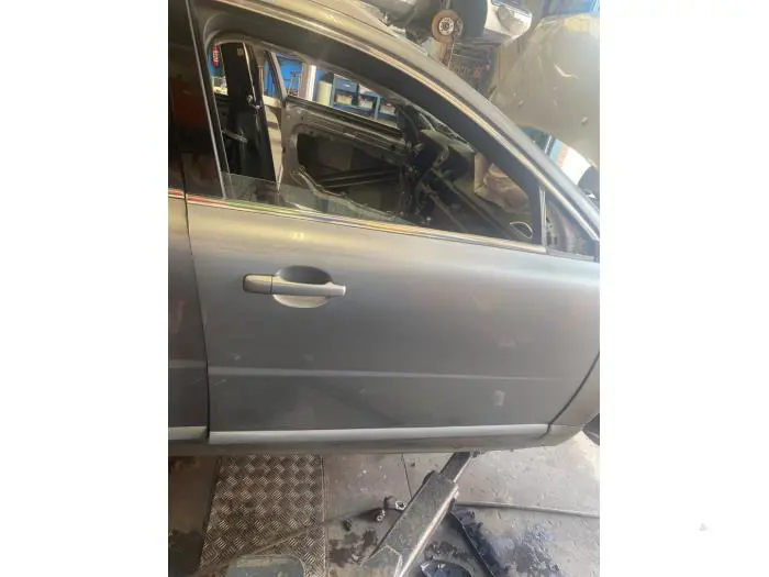 Front door 4-door, right Volvo V70