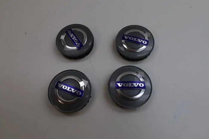 Hub cap Volvo V70