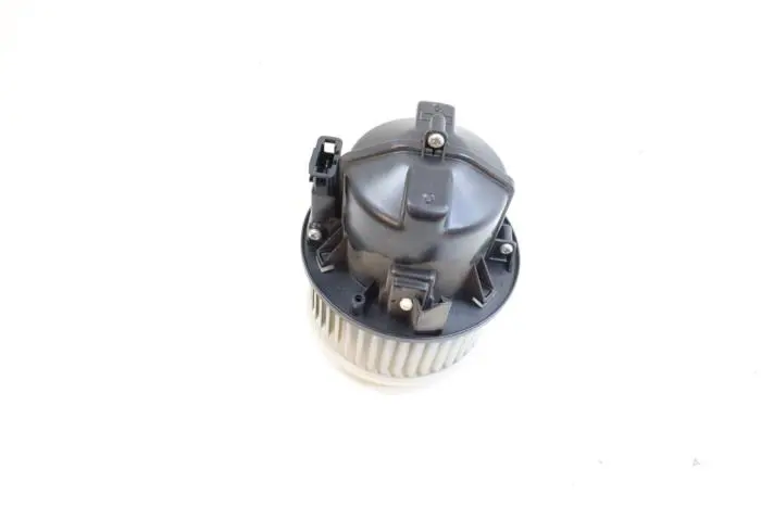 Heating and ventilation fan motor Volvo XC70