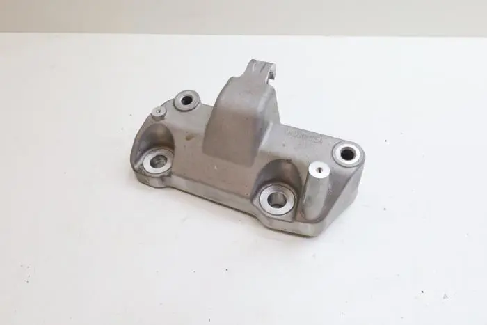 Engine mount Volvo XC40