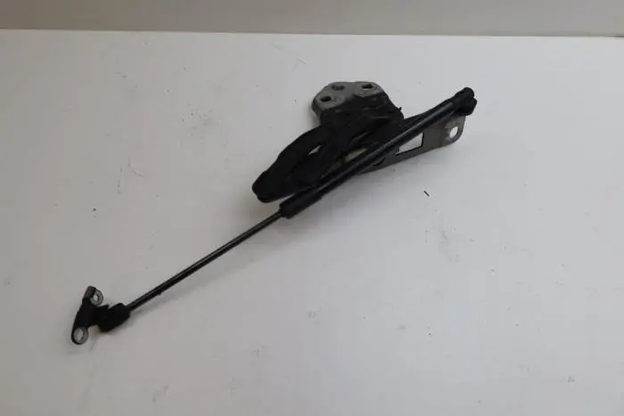 Bonnet Hinge Volvo XC40