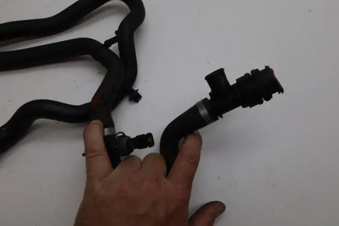 Radiator hose Volvo XC40