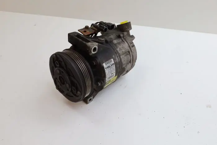 Air conditioning pump Volvo S80