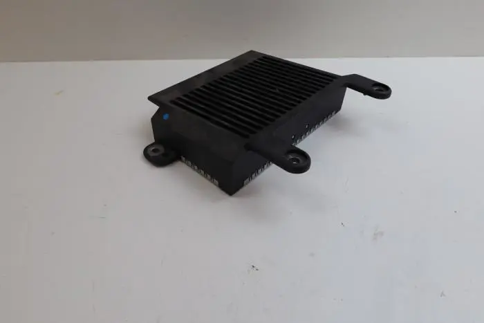 Radio amplifier Volvo S80