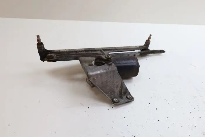 Wiper motor + mechanism Saab 900