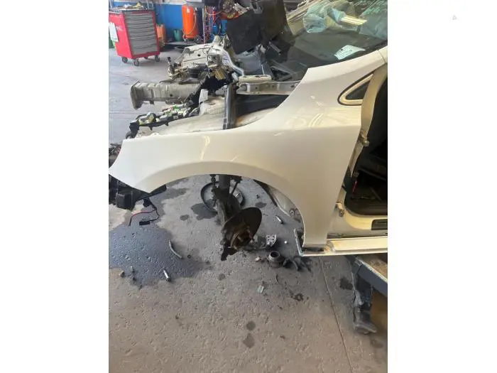 Front wing, left Volvo V40