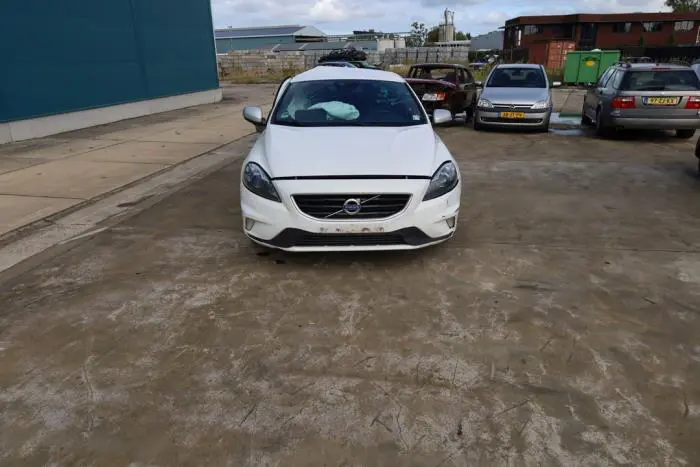 Front bumper Volvo V40