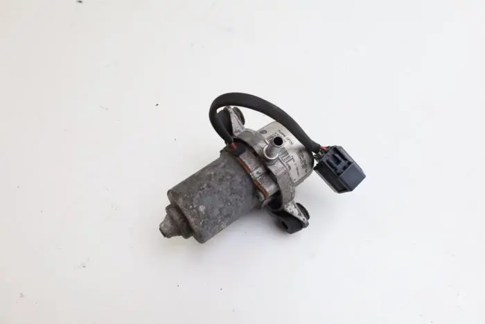 Brake servo vacuum pump Volvo S80