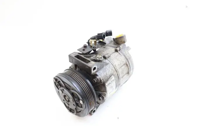 Air conditioning pump Volvo S80