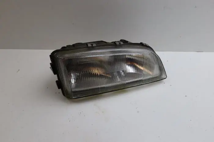 Headlight, right Volvo V70/S70