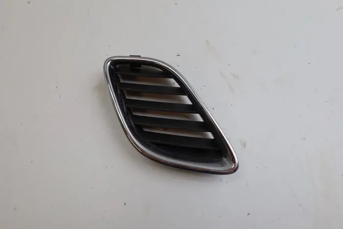 Grill Saab 9-5