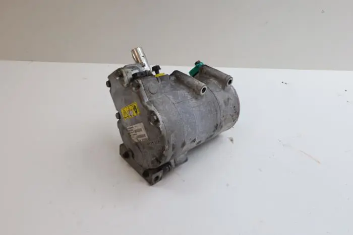 Air conditioning pump Volvo V60