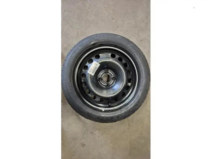 Wheel + tyre Opel Corsa