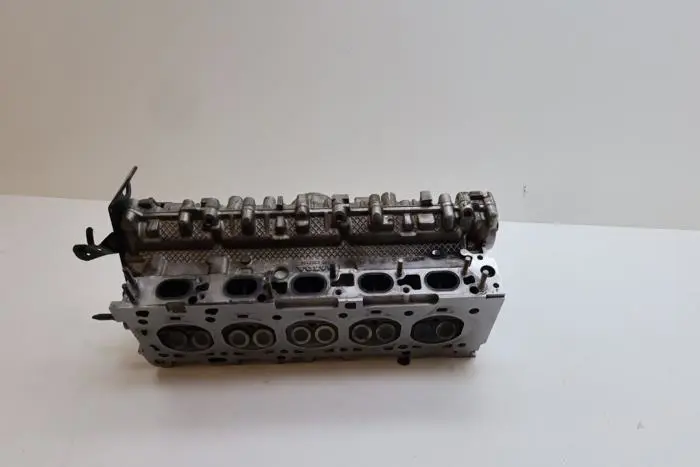 Cylinder head Volvo S80