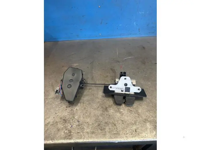 Tailgate lock mechanism Volvo XC60